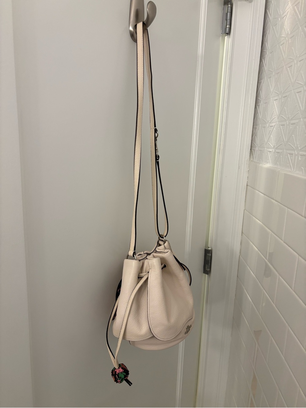 Coach White Pebbled Leather Drawstring Petal Shoulder Bag with Floral Tassels - Picture 11 of 12